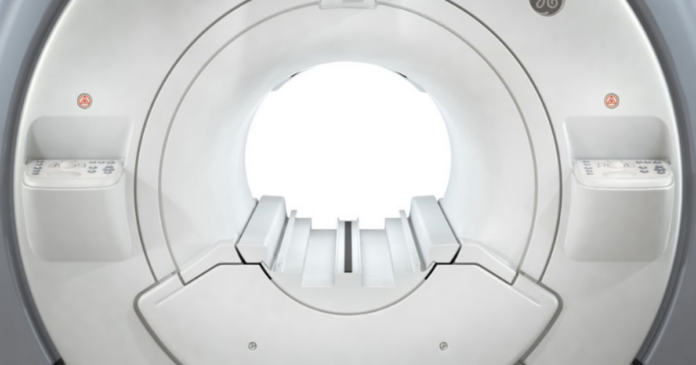 Oxygen tank kills man in MRI scanner